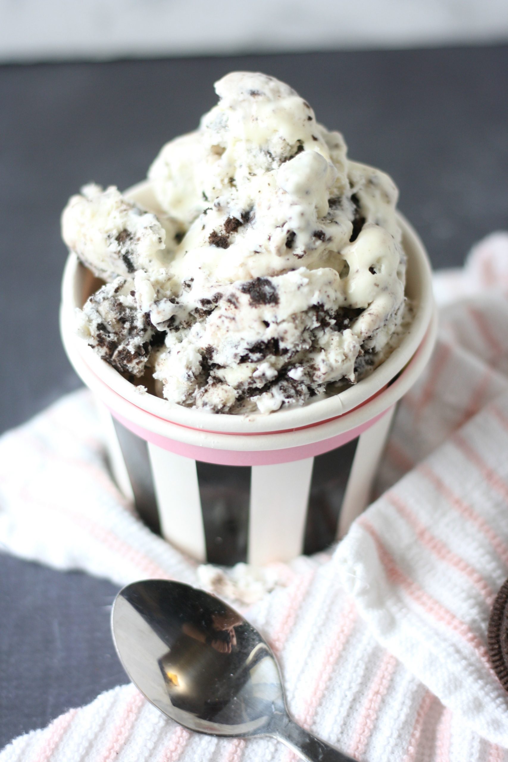 Homemade Cookies-And-Cream Ice Cream Recipe