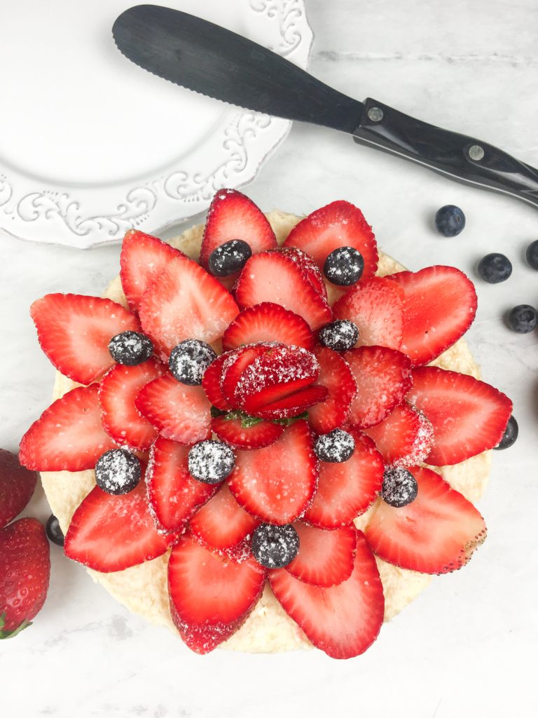 instant pot Cheesecake with strawberries and blueberries