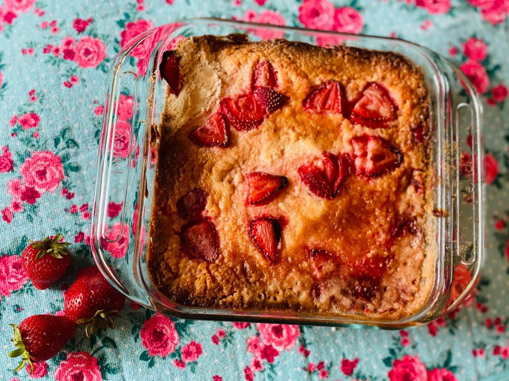 strawberry shortcake dump cake