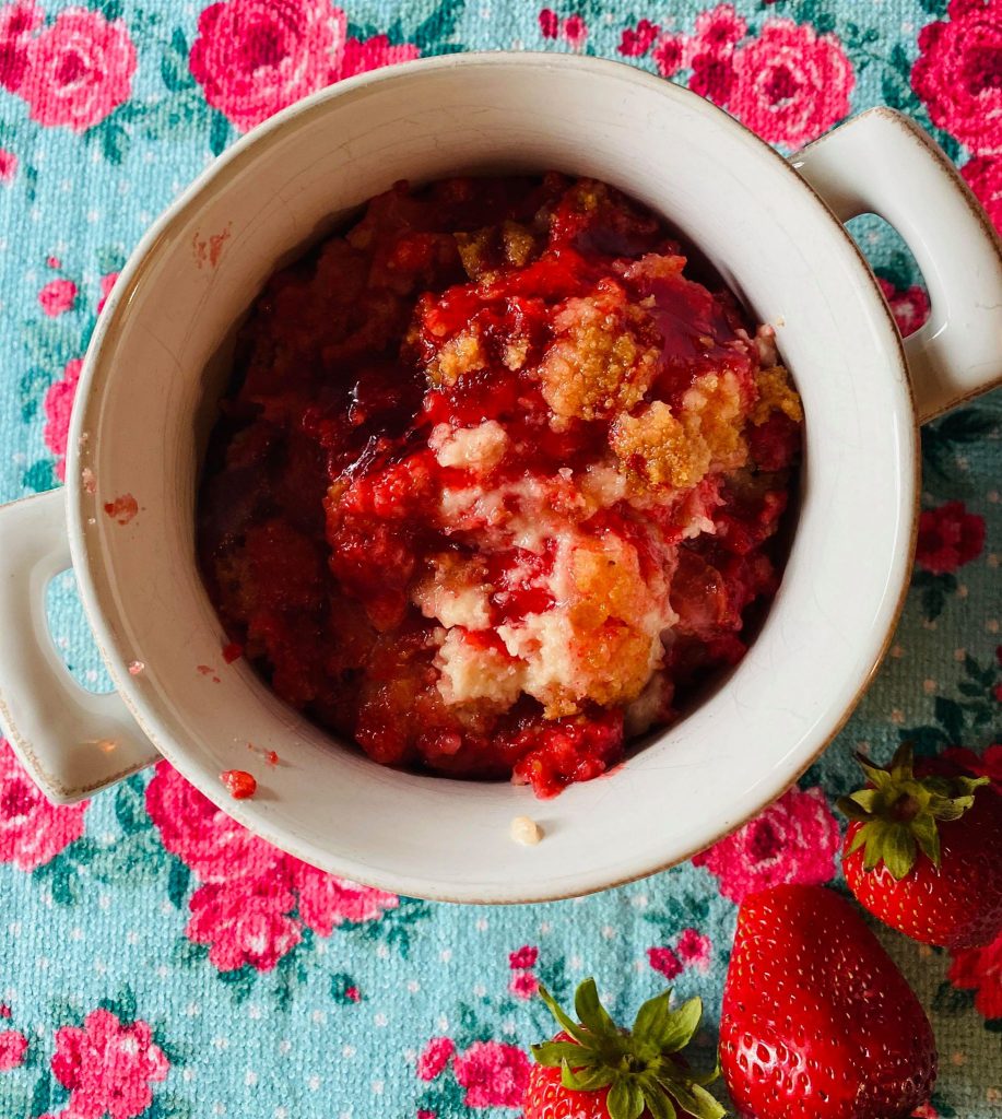 strawberry shortcake dump cake