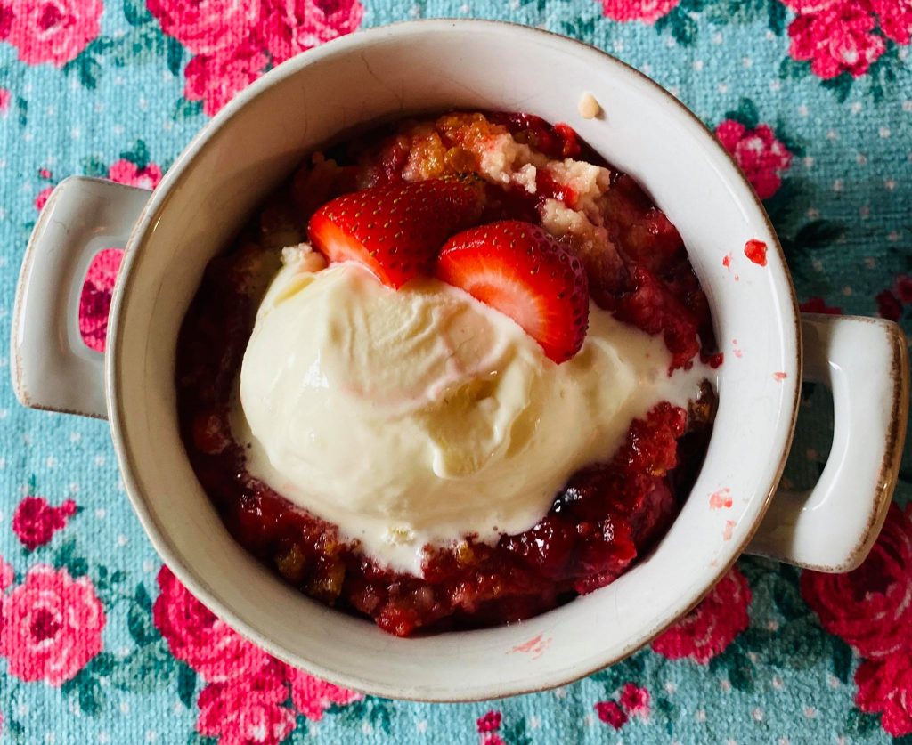 strawberry shortcake dump cake