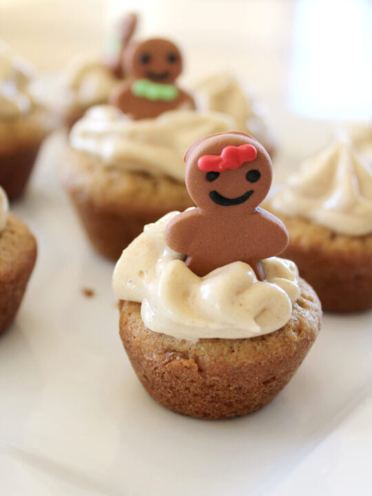 Gingerbread Cheesecake Cookie Cups Recipe