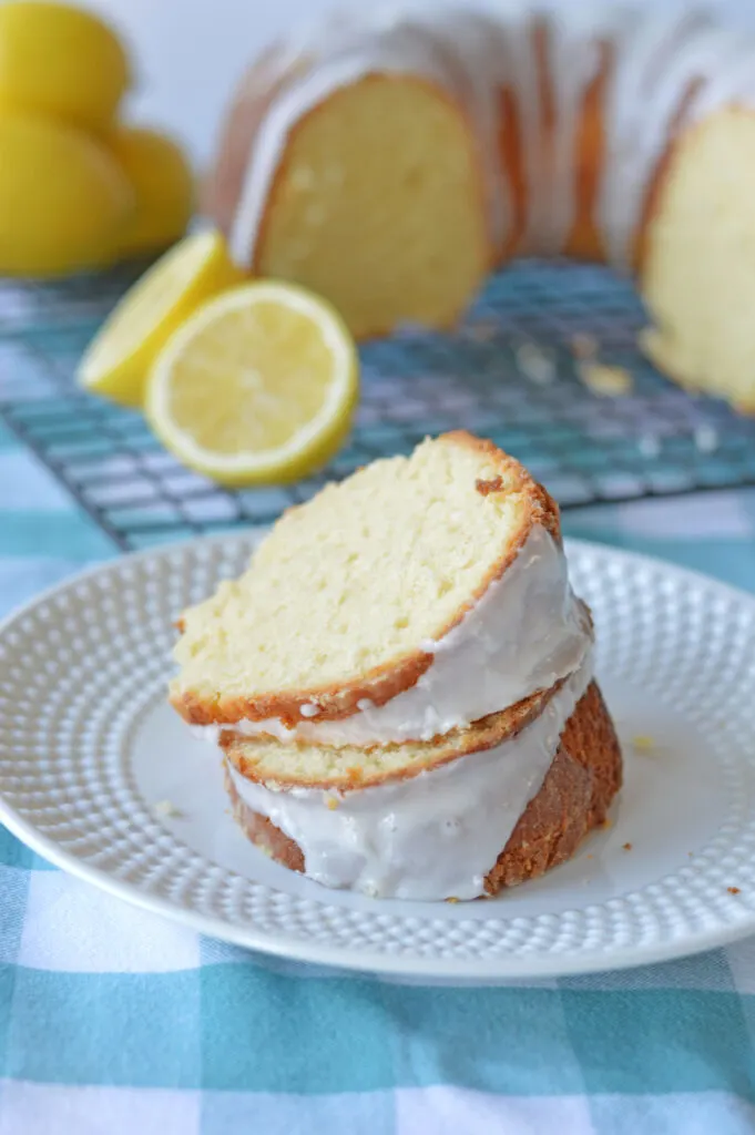 moist lemon pound cake
