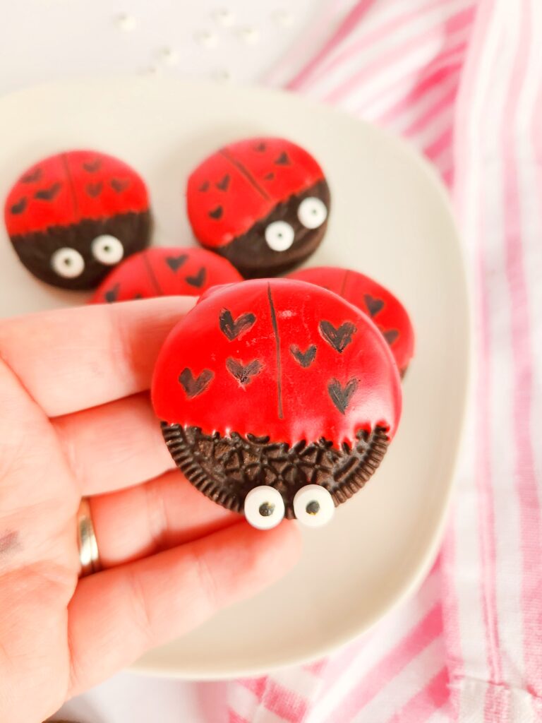 ladybug oreo cookies