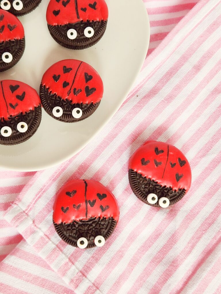 ladybug oreo cookies