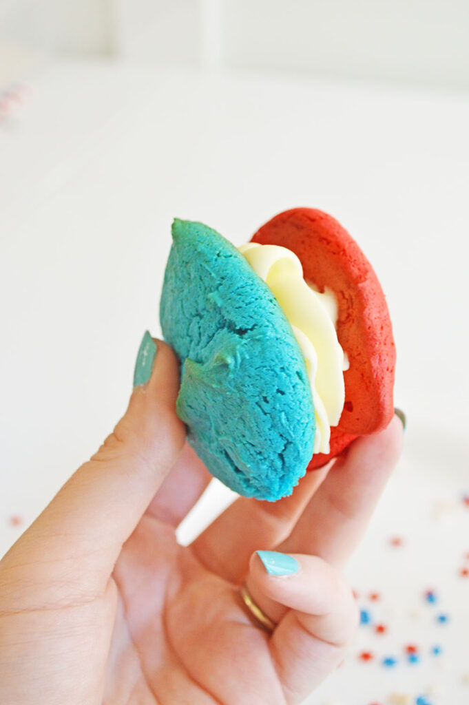 red white blue whoopie pies