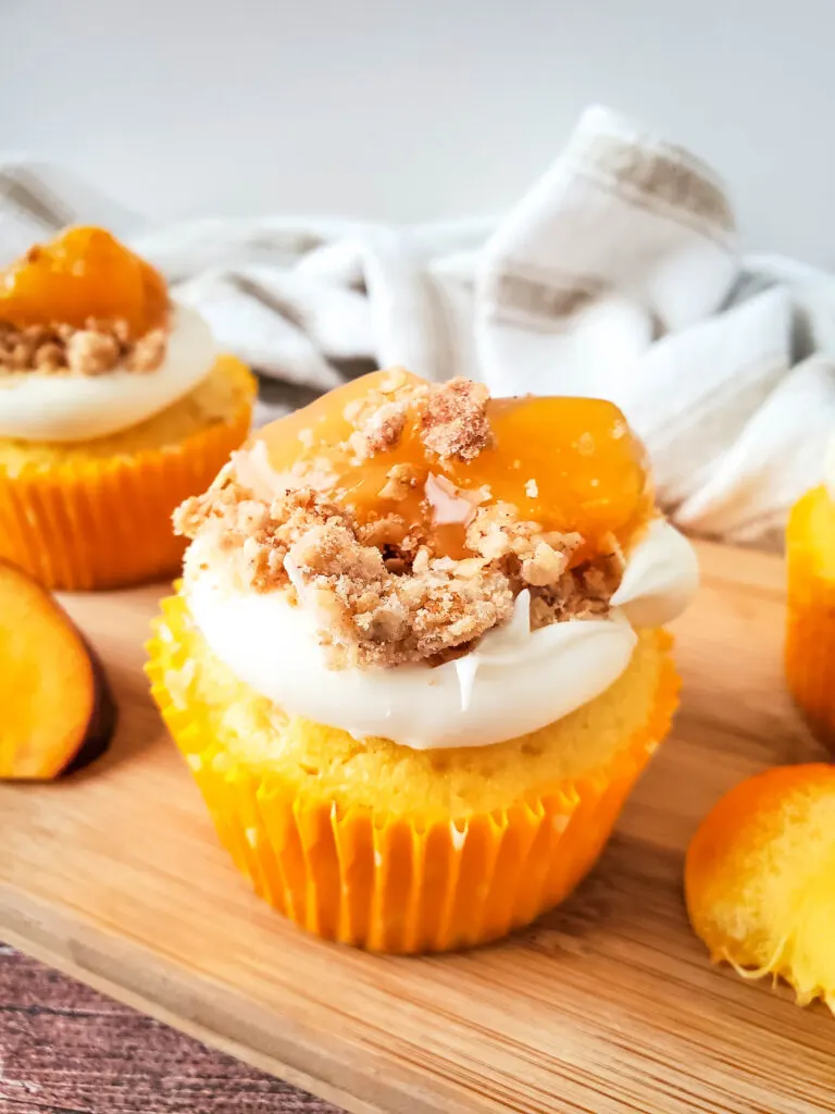peach cobbler cupcake recipe